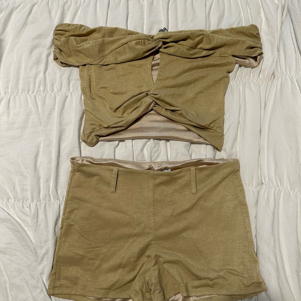 Stylish Tan Women's Shorts Set